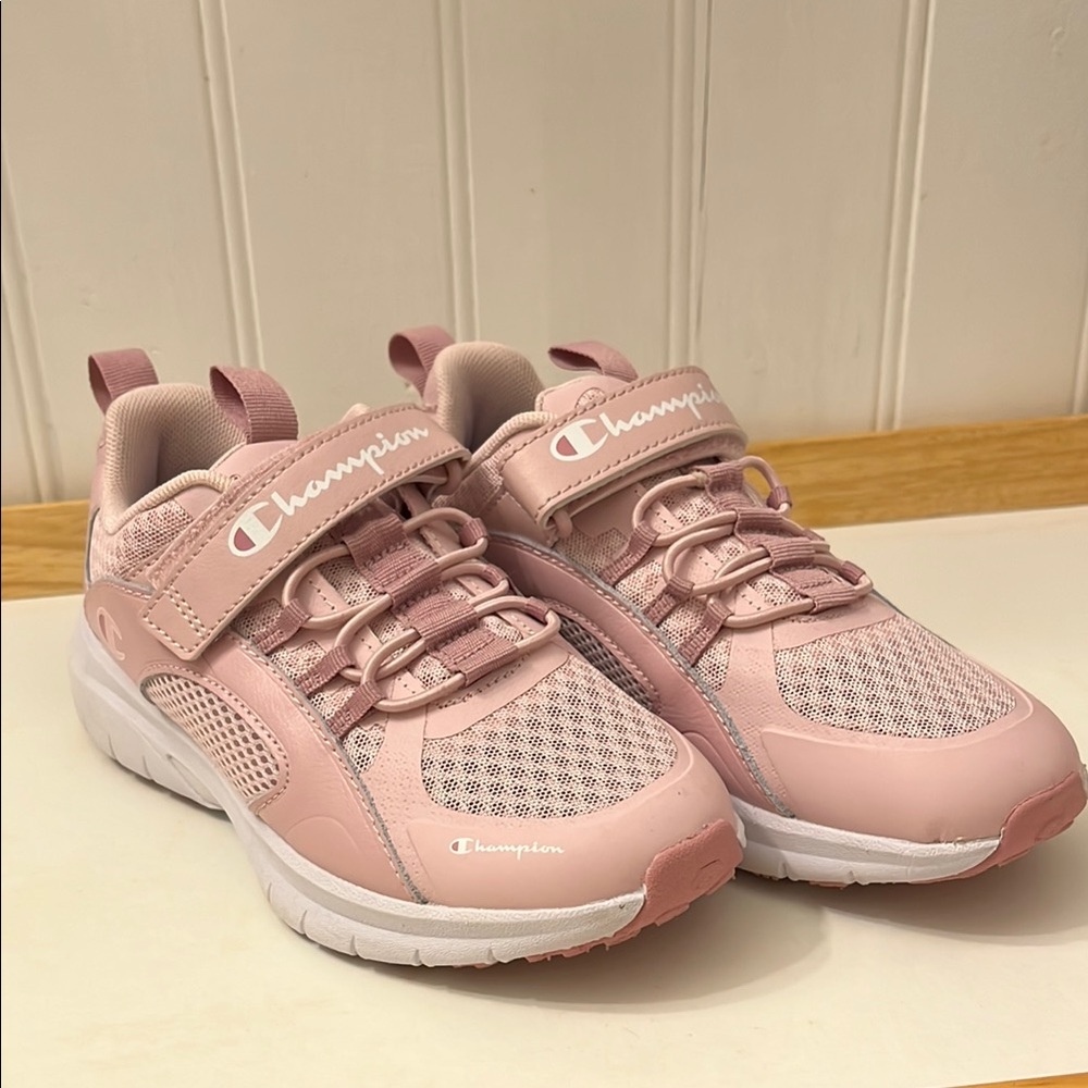 Champion Kids Light Pink Sneakers size 2youth